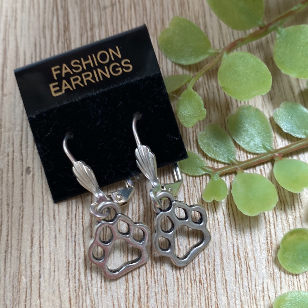 Fashion Dog Paw Charm Dangle Earrings 💗 Silver